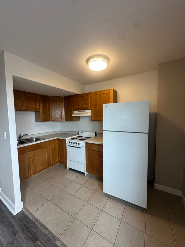 Primary Photo - 1646 N Prospect Ave