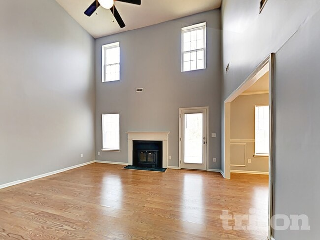 Building Photo - 10226 Covingtonwood Dr