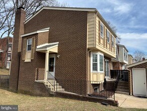 Building Photo - 3827 Gawayne Terrace