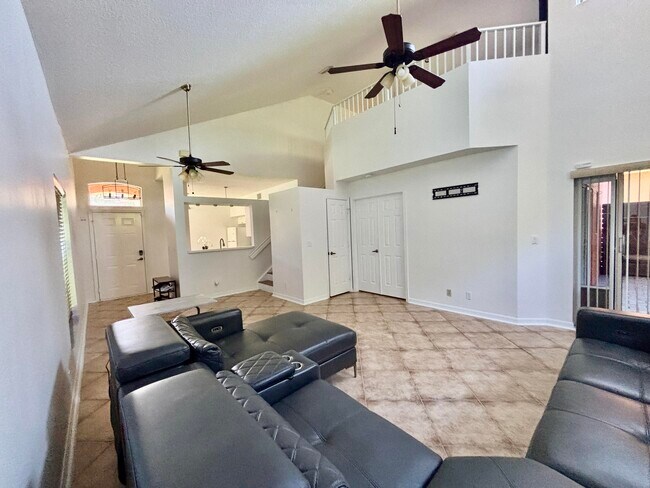 Building Photo - 8064 Via Hacienda