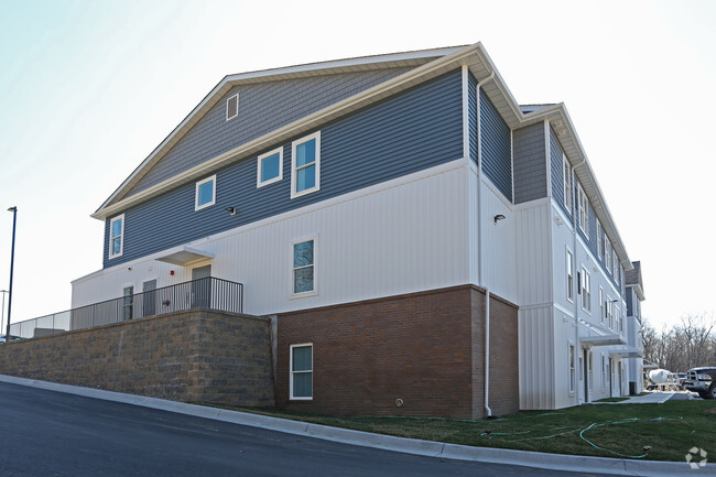 Building Photo - North Creek Apartments