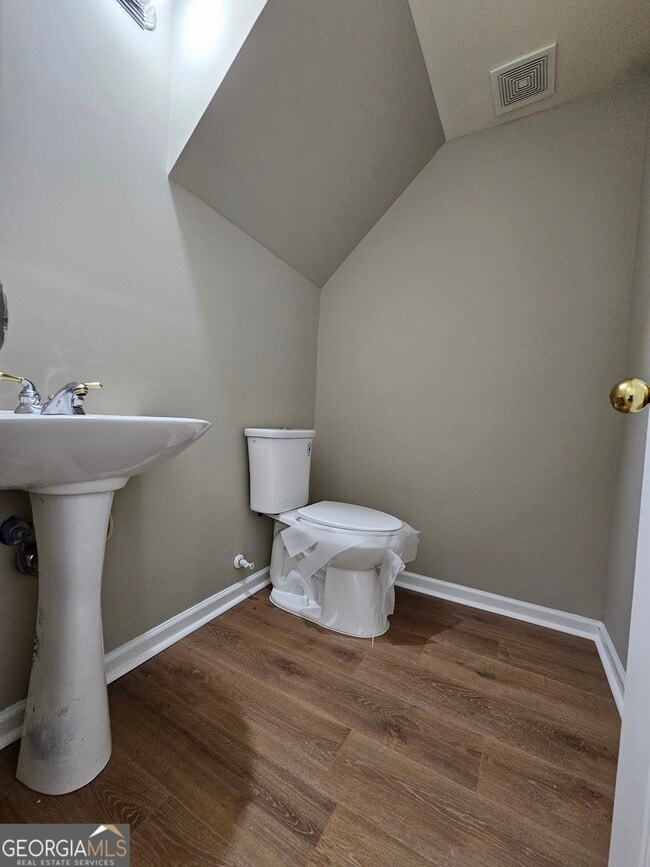 Building Photo - 6162 Deluna Way