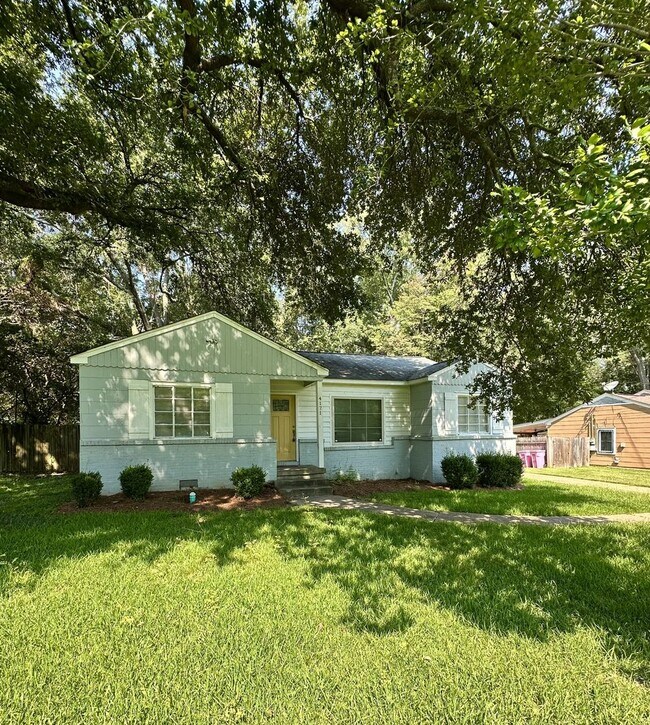 Foto del edificio - 4171 Plaza St