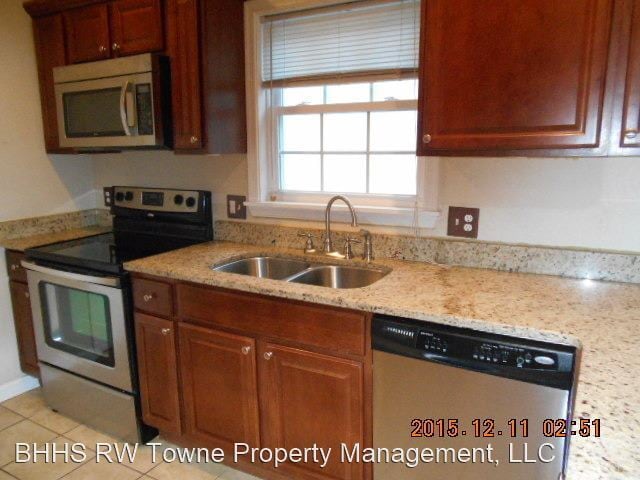 Building Photo - 3 br, 2.5 bath House - 2806 Kimball Terrace