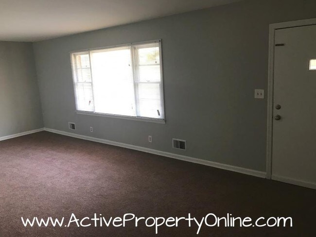 Foto del edificio - 1061 S Pine Knoll Dr