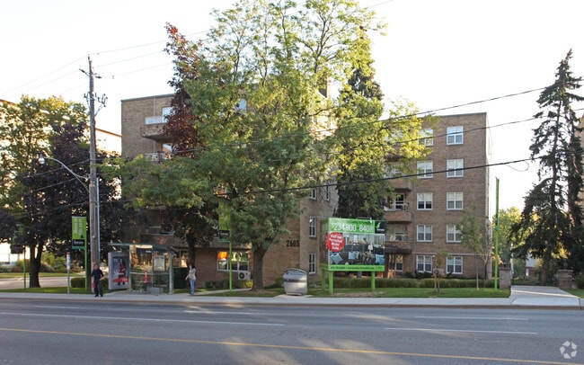 The Courtyards of Upper Forest Hill