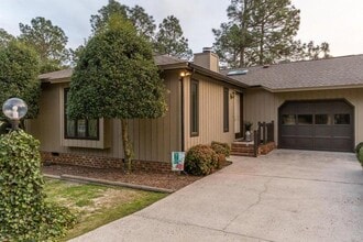 Building Photo - 116 Sandham Ct