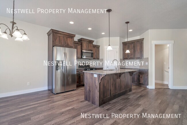 Foto del edificio - 246 W Silver Springs Dr