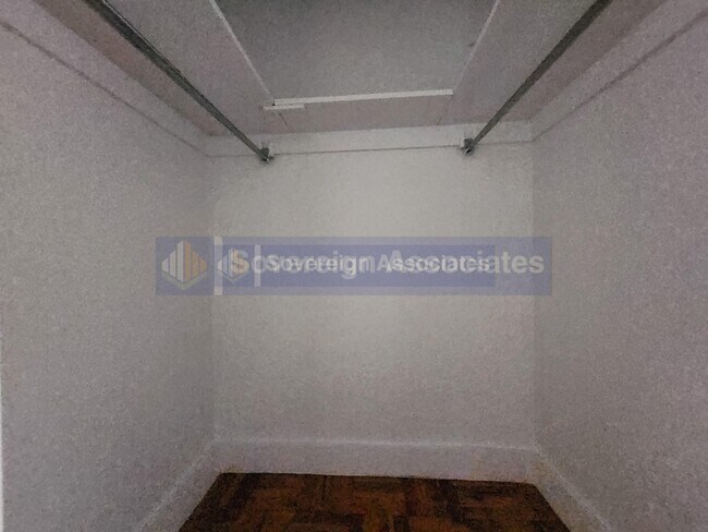 Foto del edificio - 525-527 Riverdale Avenue