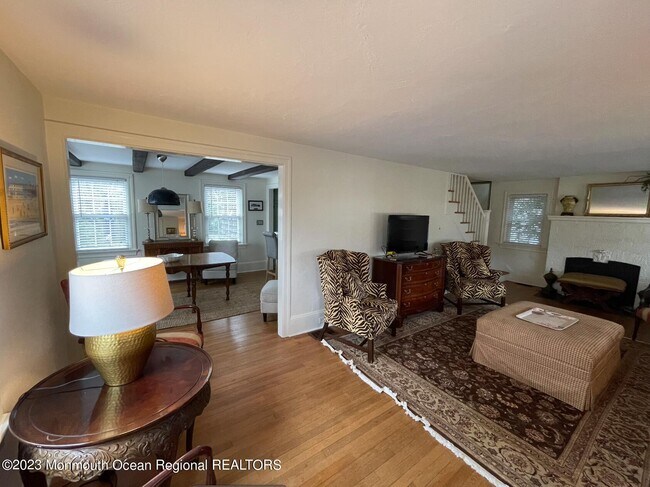 Foto del edificio - 306 Beacon Blvd