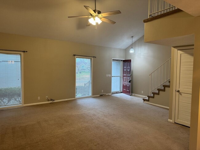 Building Photo - Updated Townhome in Willow Wood Near 120th & Blondo!