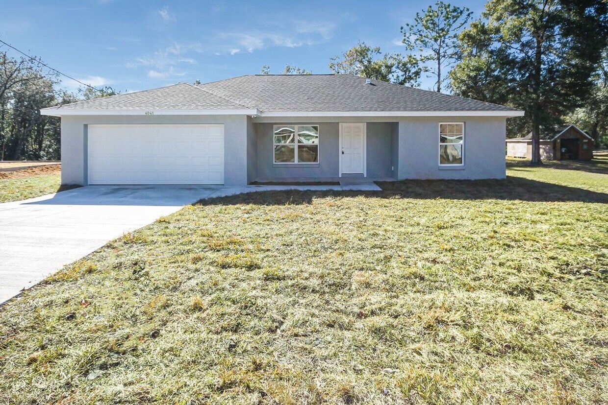 Incredible 3 Bedroom, 2 Bathroom Home in S... House Rental in Summerfield, FL