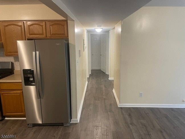 Building Photo - 245-247 Hawthorne Avenue Unit