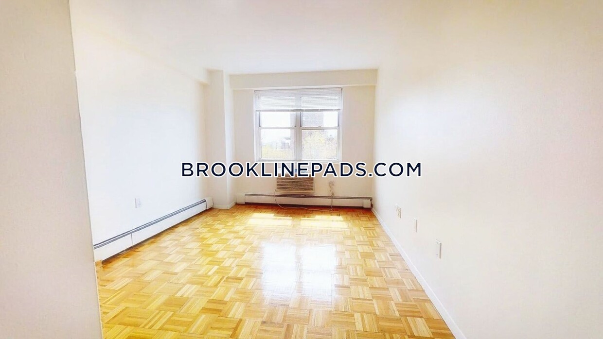 Primary Photo - 175 Freeman St