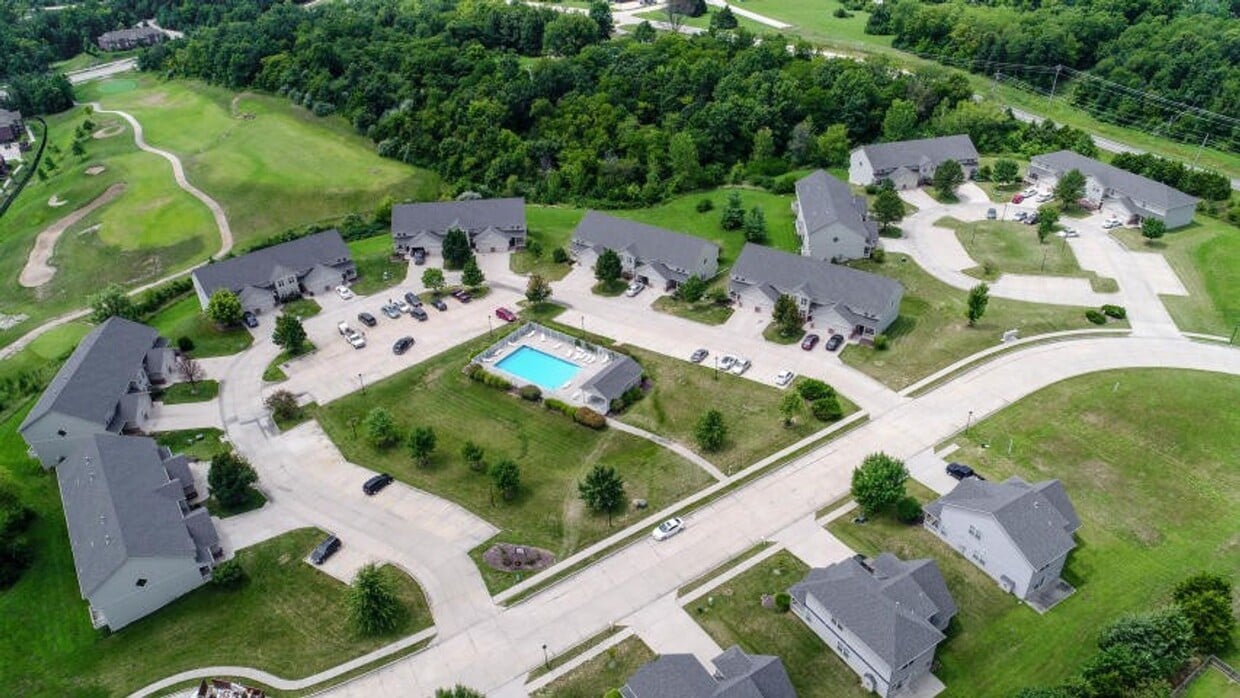 Foto principal - Four Bedroom 2.5 Bath Condo