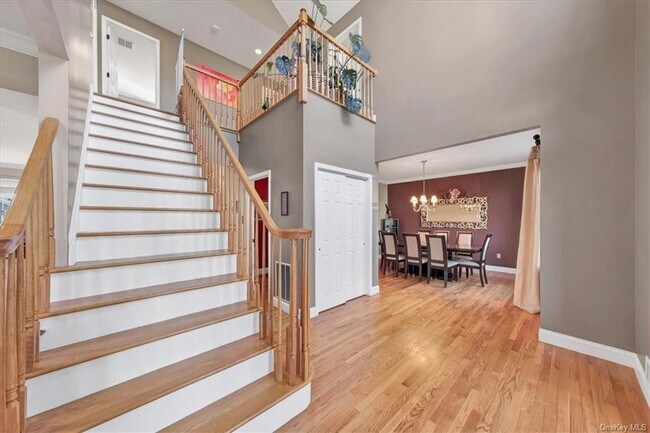 Building Photo - 1034 Rolling Ridge