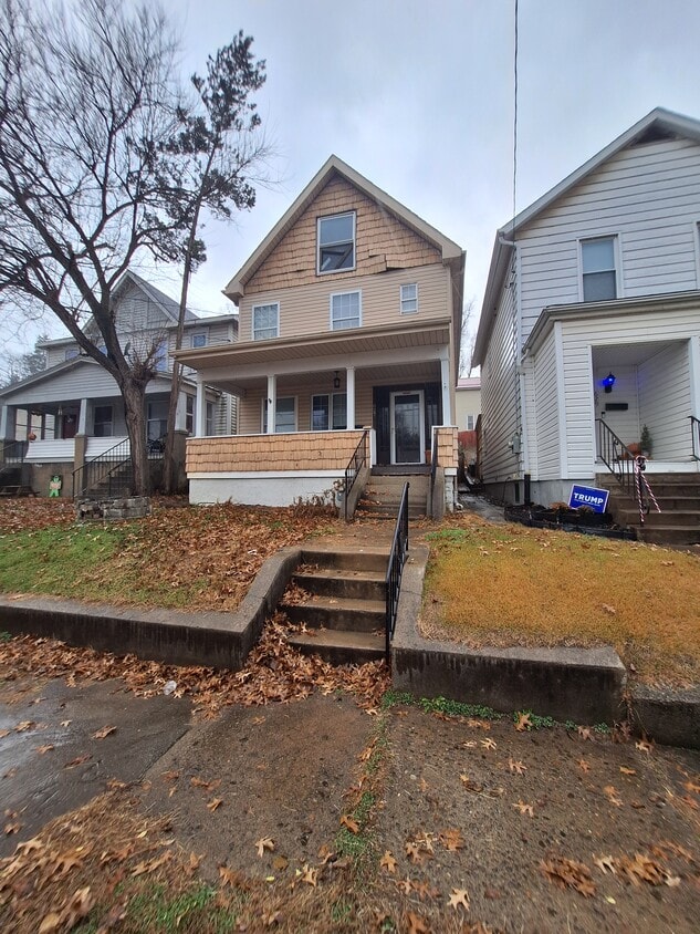 Primary Photo - 627 E 7th Ave