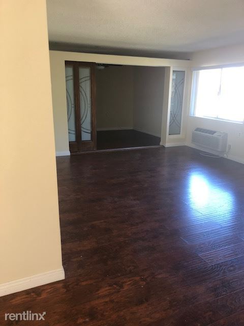 Building Photo - 1 br, 1 bath Condo - 2396 Via Mariposa- We...