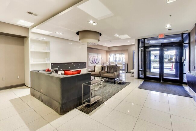 Foto del edificio - 8005 13th St