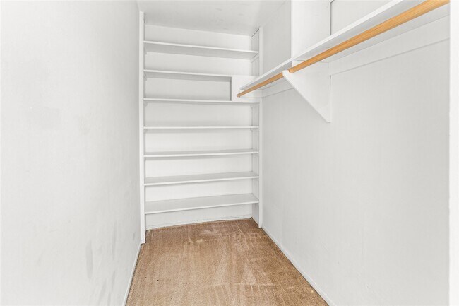 Building Photo - 9007 Gaylord Dr
