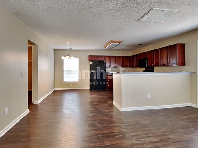 Foto del edificio - 2031 Clipstone Dr