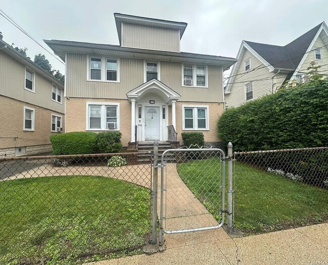 Photo - 14 Van Cott Ave Apartment