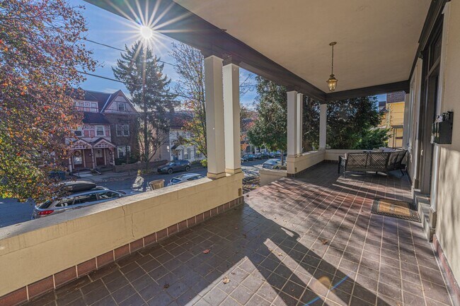 Foto del edificio - 414 Cherokee St