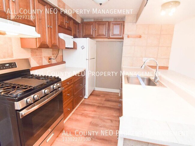 Foto del edificio - 1963 Ridge Meadow Ct. 2 Bed, 3 Bath Condo