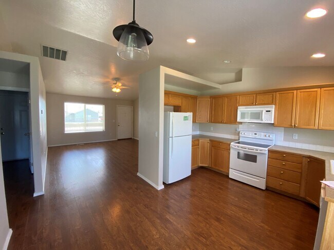 Building Photo - 1032 Trailridge Ct