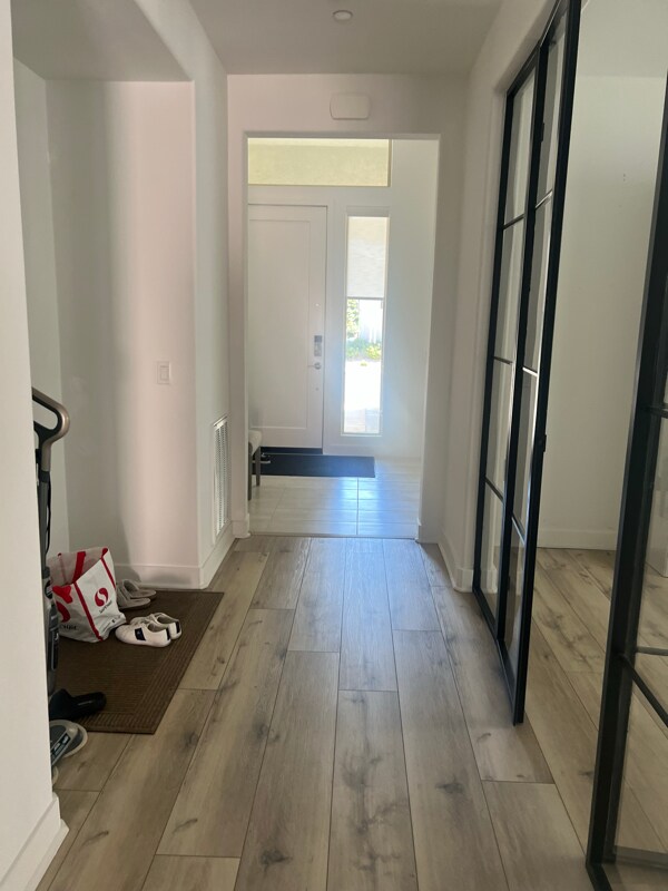 Foto del edificio - 1539 Newland Dr