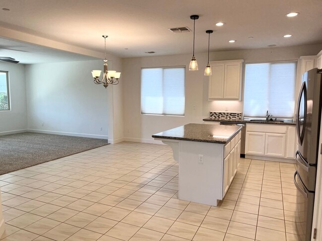 Foto del edificio - Stunning 3 bed / 2 bath in Gated Community