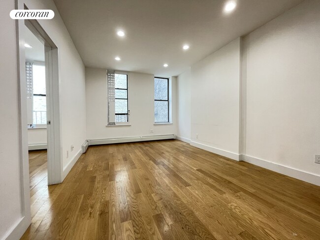 Building Photo - 342 Lenox Ave