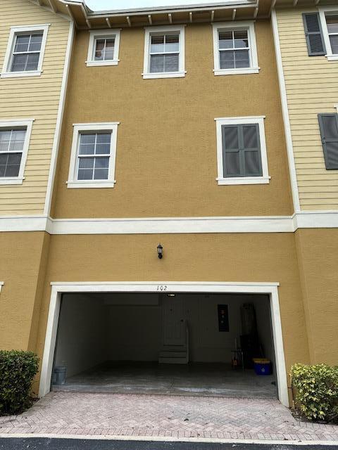 Building Photo - 145 Seagrape Dr