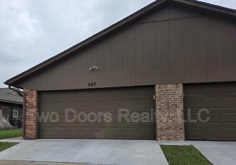 Foto principal - 507 Peppertree Ln