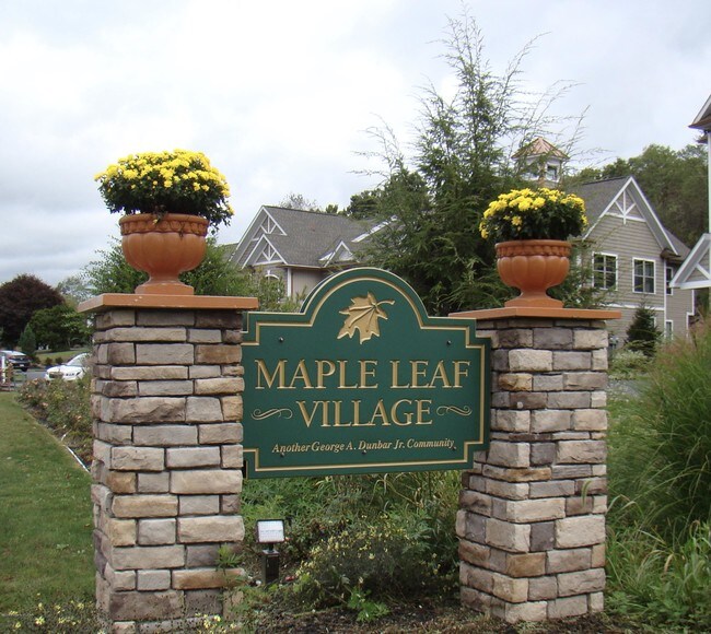 Building Photo - 6 Maple Leaf Dr