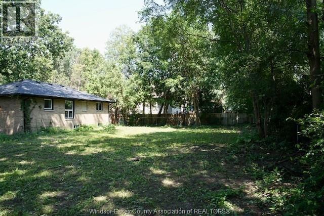 Building Photo - 955 Roseland Dr S