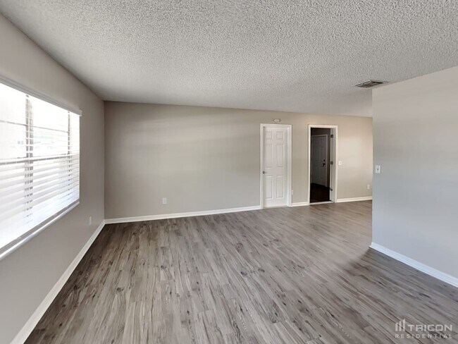 Foto del edificio - 3181 Clewiston St