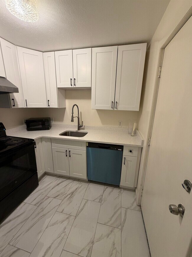 Foto del edificio - 4 Brook Rd