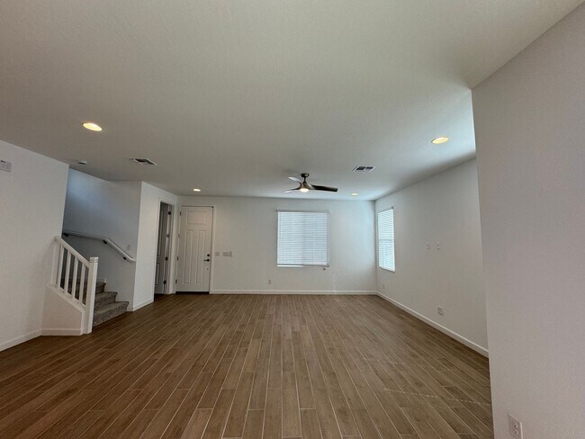 Building Photo - BRAND NEW HOME IN PHOENIX