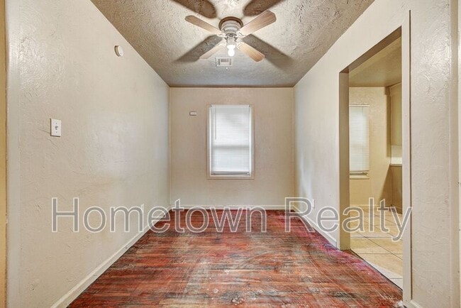 Building Photo - 410 E Steed Dr