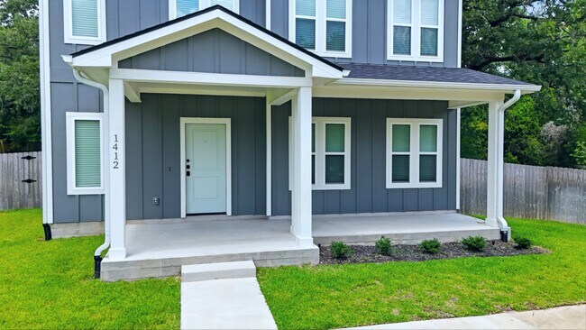 Building Photo - 1412 Magnolia Dr