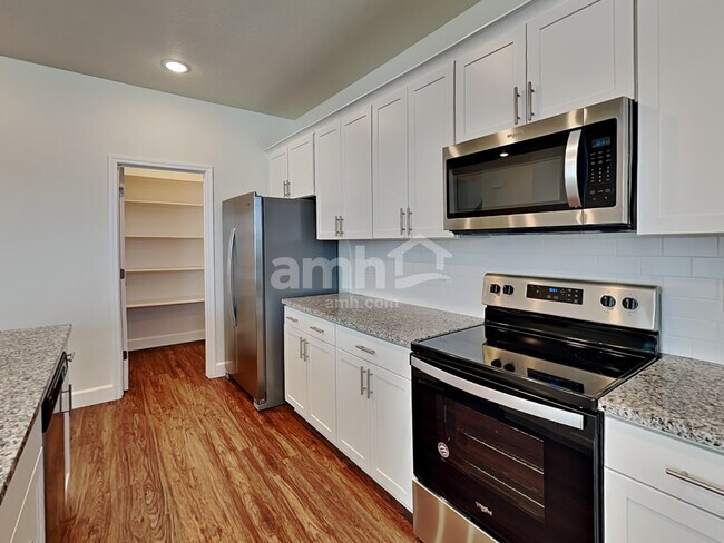 Foto del edificio - 1369 White St