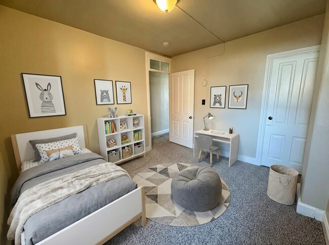 Building Photo - 3 Bedroom 1 Bathroom in Harrisburg!