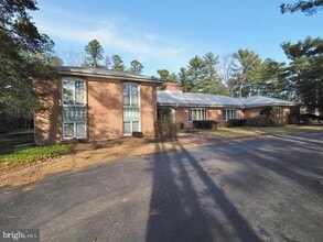 Building Photo - 600 Glenside Rd