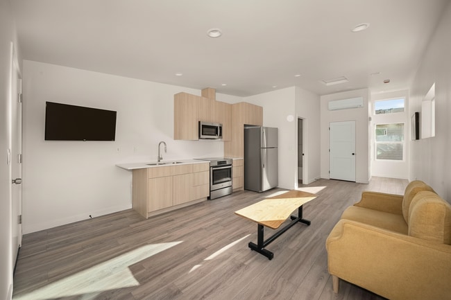 Building Photo - 3201 E 30th Ave