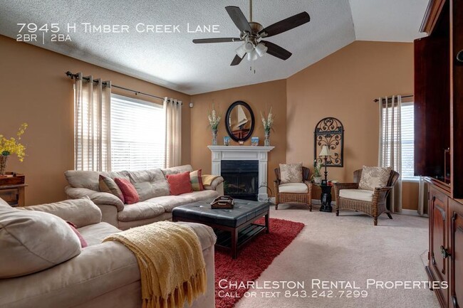 Foto del edificio - 7945 H Timber Creek Ln