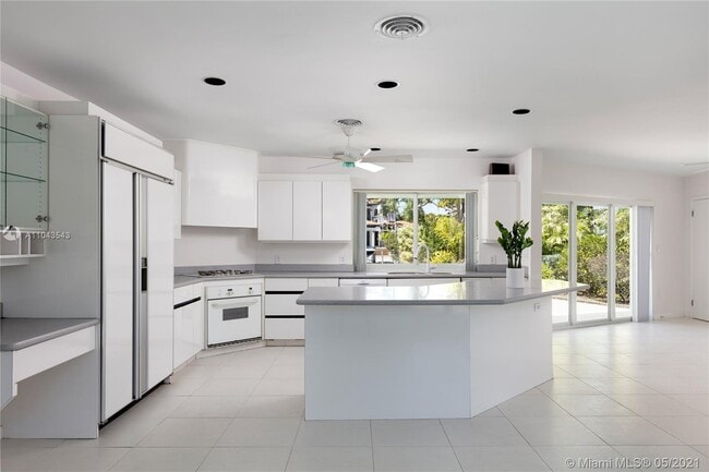 Building Photo - 13060 Lerida St