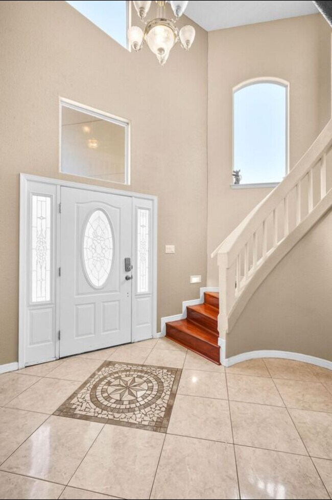 Building Photo - 3208 Tierra Pura Pl