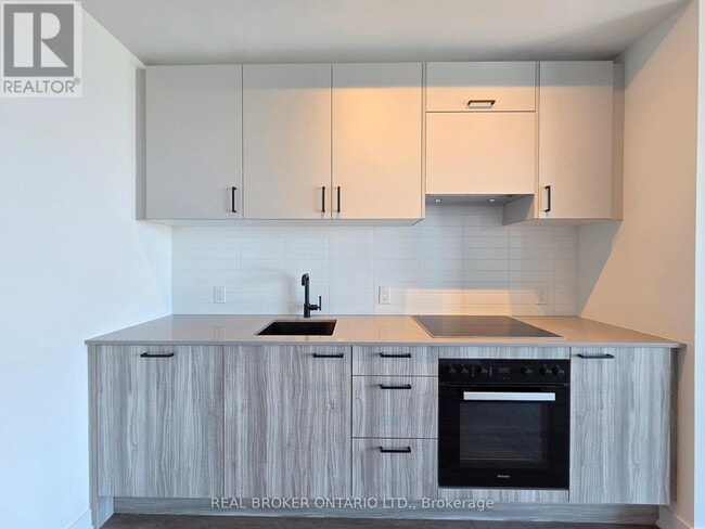 Building Photo - 1 Quarrington Lane