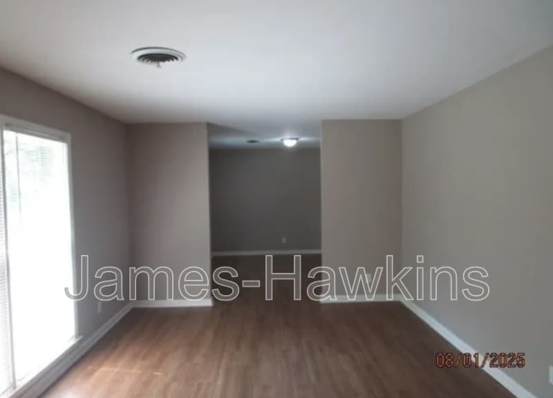 Building Photo - 3858 Antoinette Dr